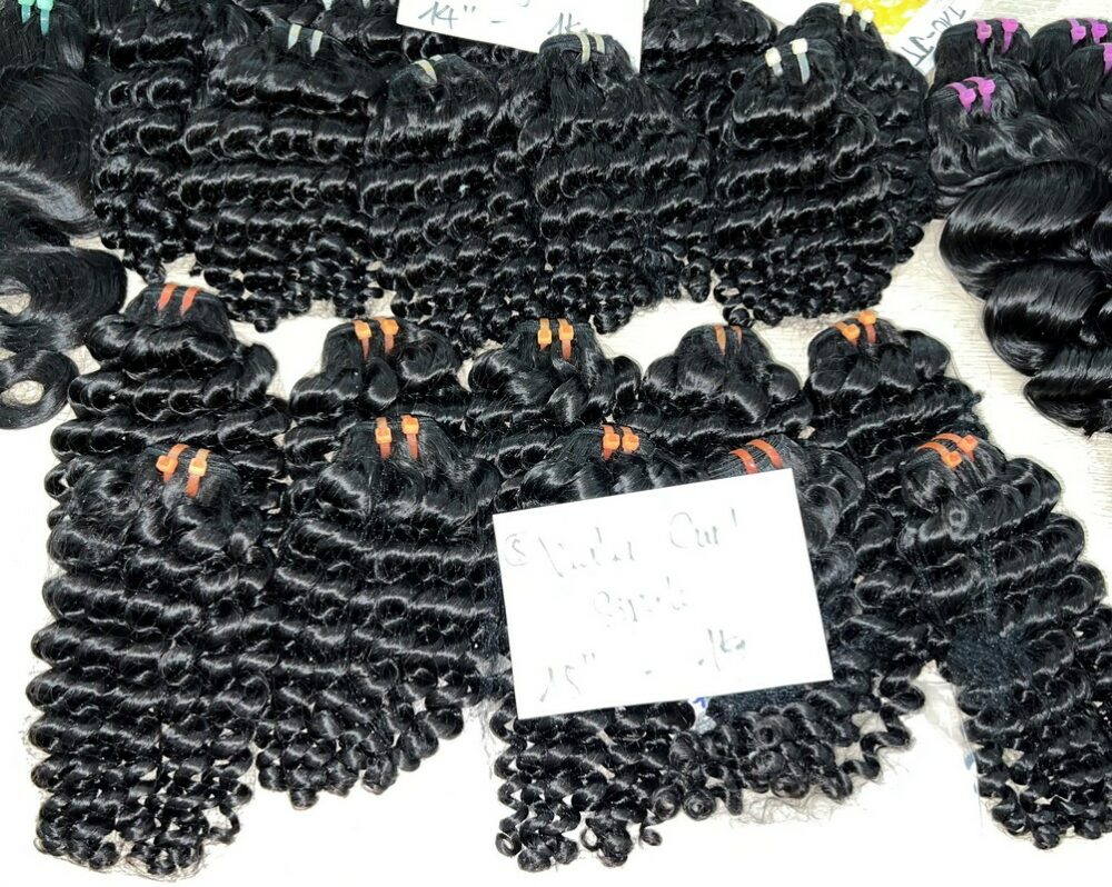 Water Curly Natural Color_15 Water Curly Natural Color