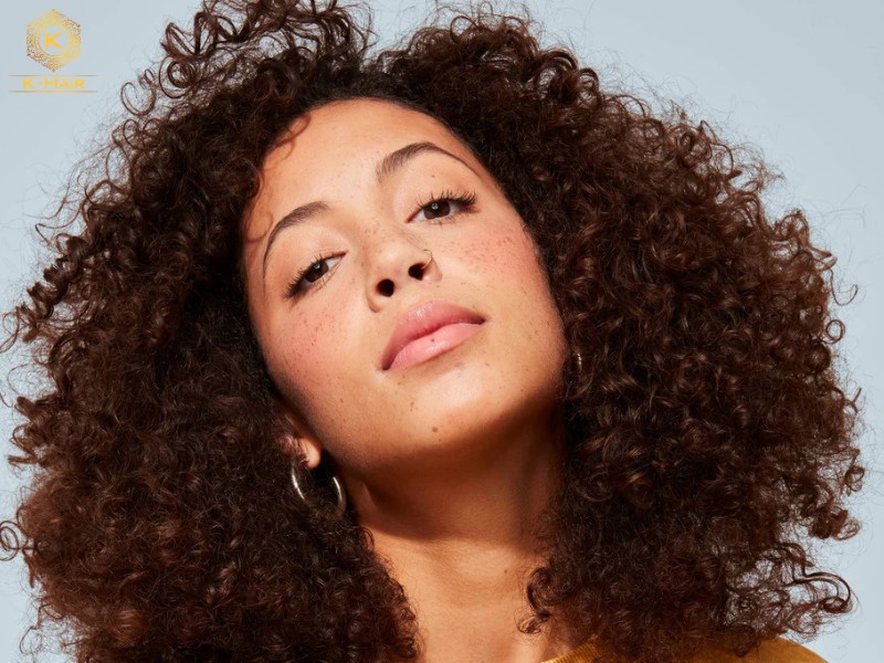 4A hair would have several common traits with curly hair types