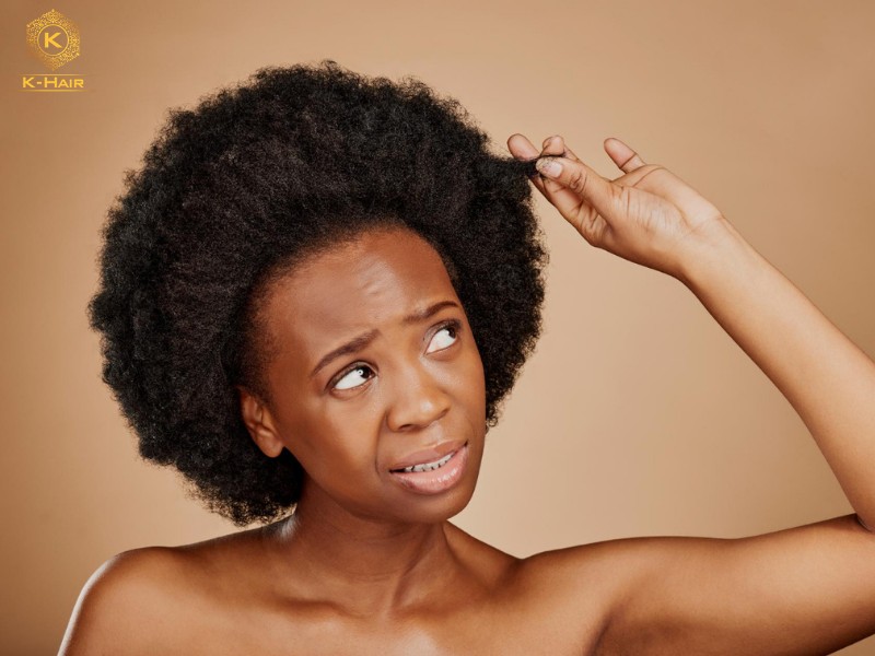 4C hair is extremely prone to hair frizz